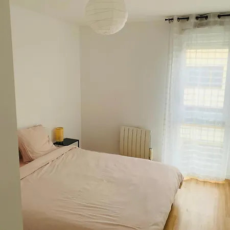 Beautiful Apartment Close To Paris And Transport דירה